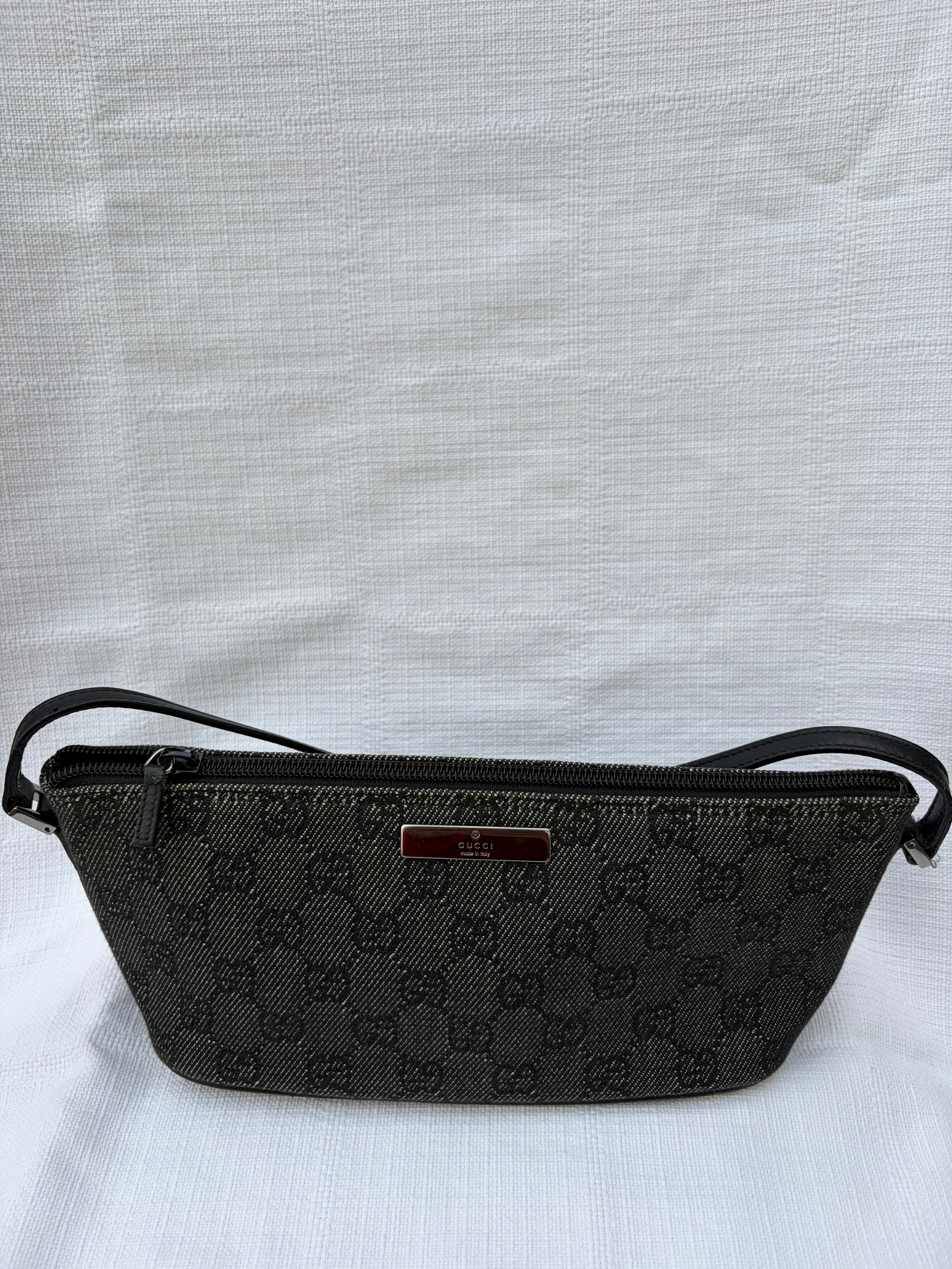 Gucci GG Canvas Canvas & Leather Hand bag Black